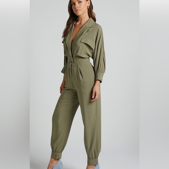 Showpo Ayelin Jumpsuit - Picture 3 of 3